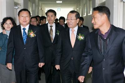 군산대학교 디지털정보관 개관