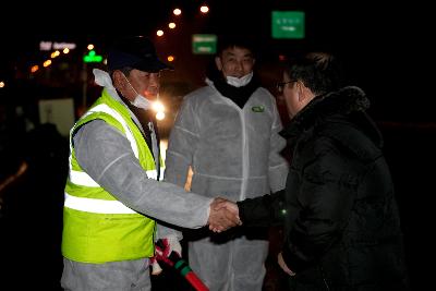 이학진 부시장 구제역 방역현장 위문