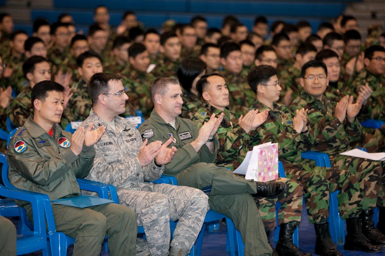 교향악단 미군비행장 연주회