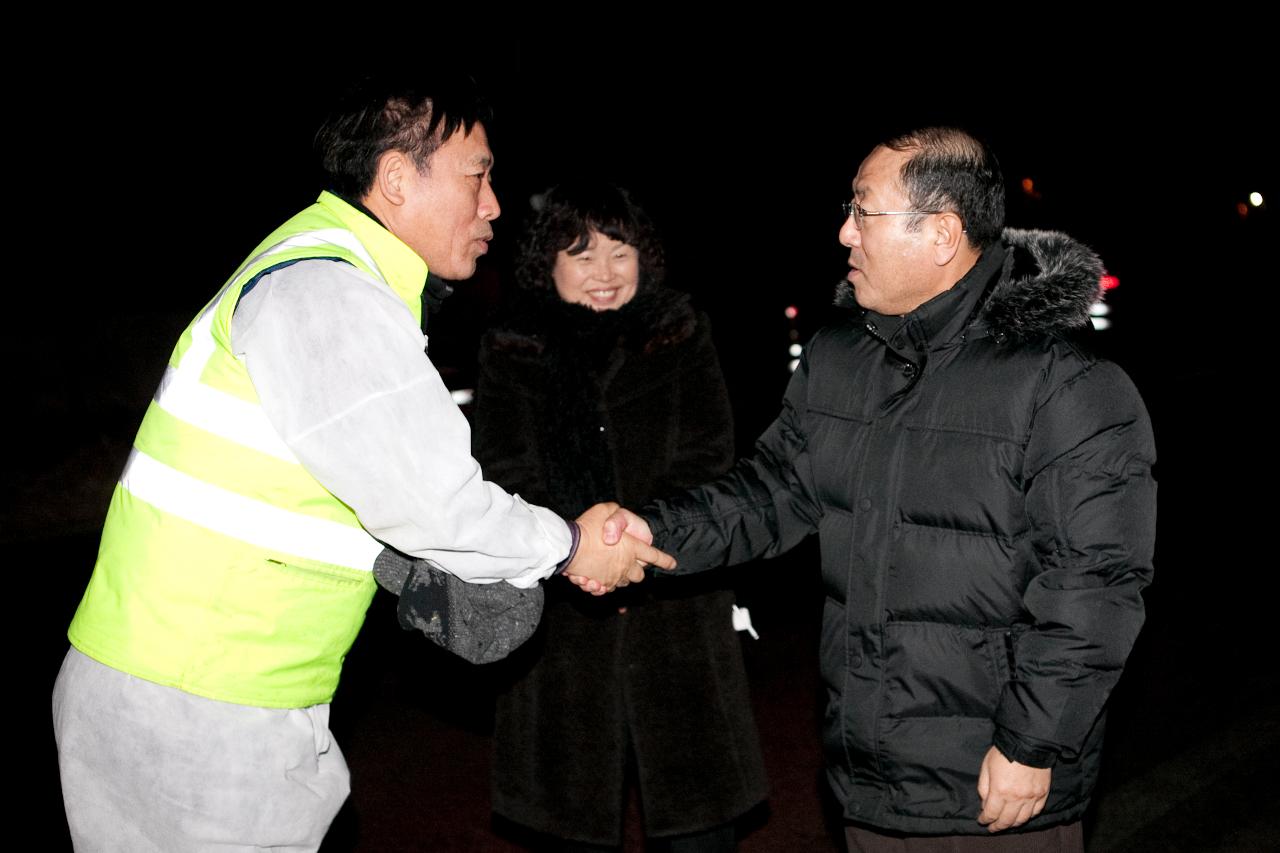 이학진 부시장 구제역 방역현장 위문