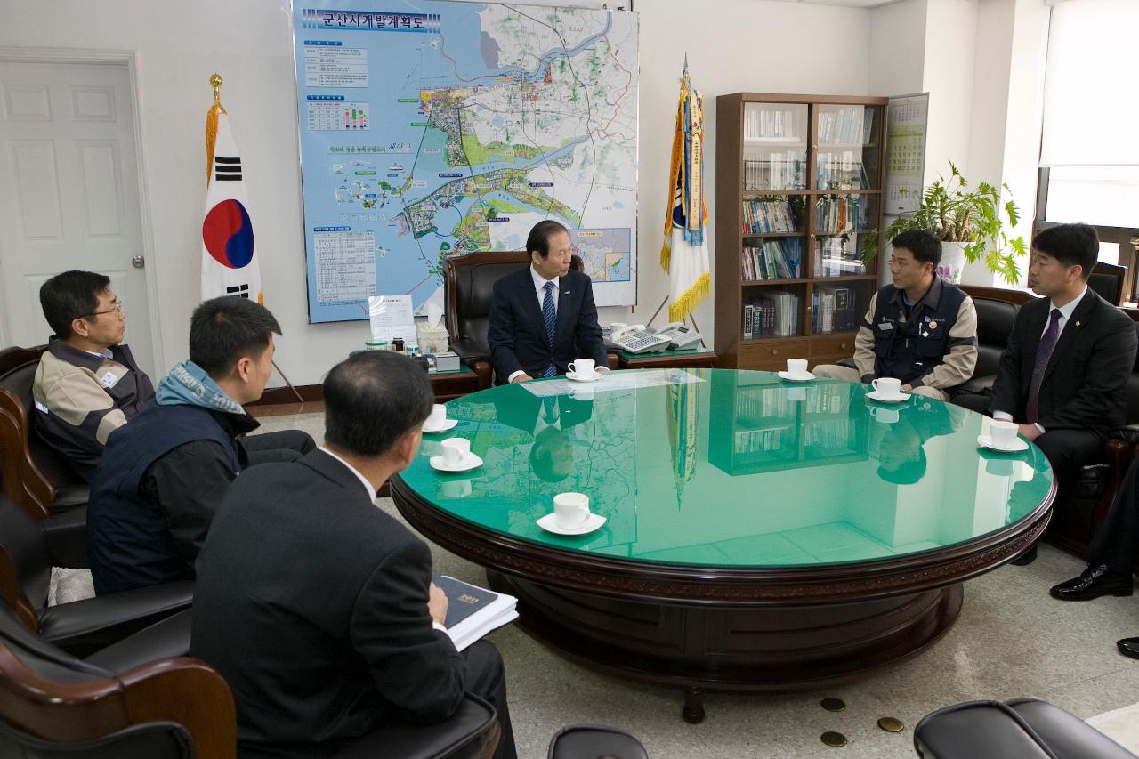 한국GM 이웃돕기 성품전달