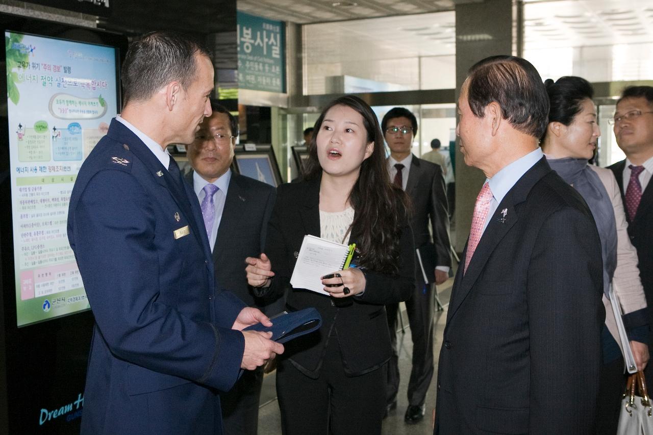 신임 미공군비행단장 방문