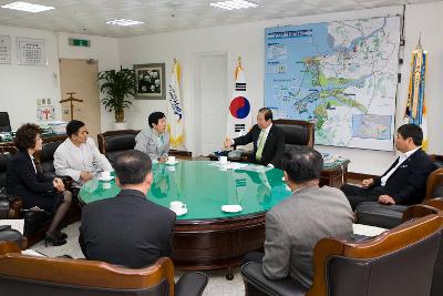 영동산업개발 이웃돕기 성금전달