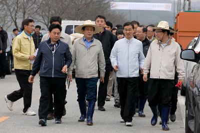 농림수산식품부장관 벼베기 현장방문