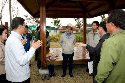 농림수산식품부장관 벼베기 현장방문