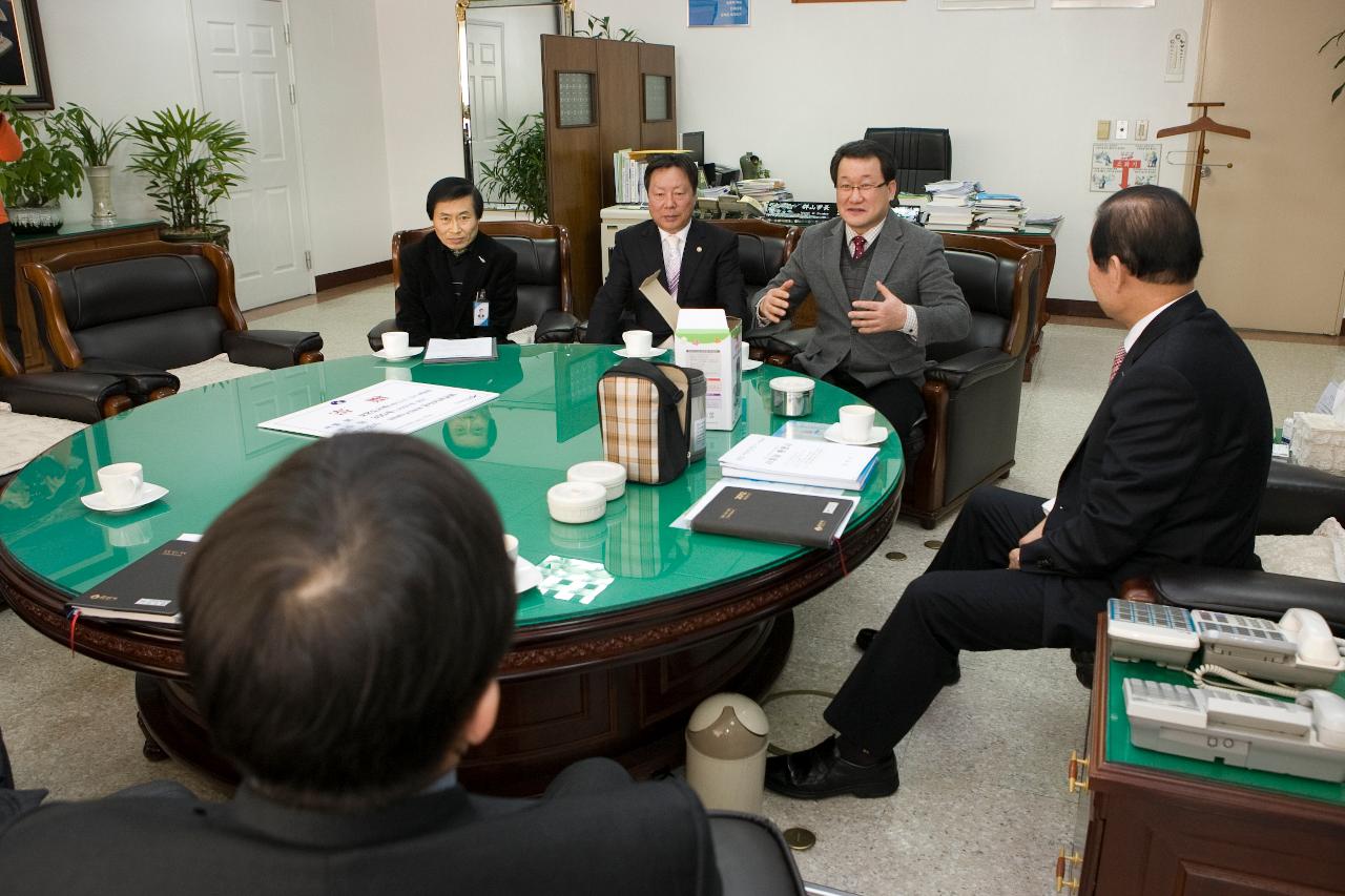 보온도시락용기 기증