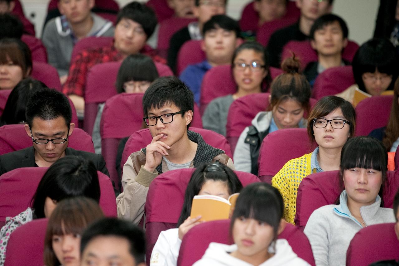 연대시 노동대학 기념식수 및 특강