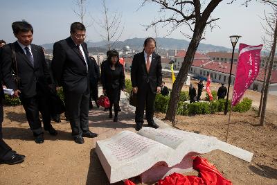 연대시 노동대학 기념식수 및 특강