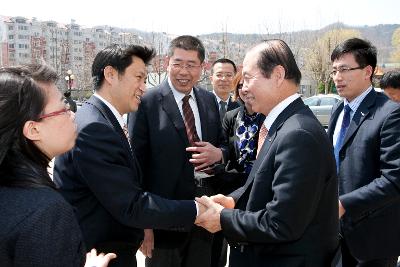 연대시 노동대학 기념식수 및 특강