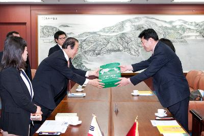 중국연대시 외사판공실 부주임 방문