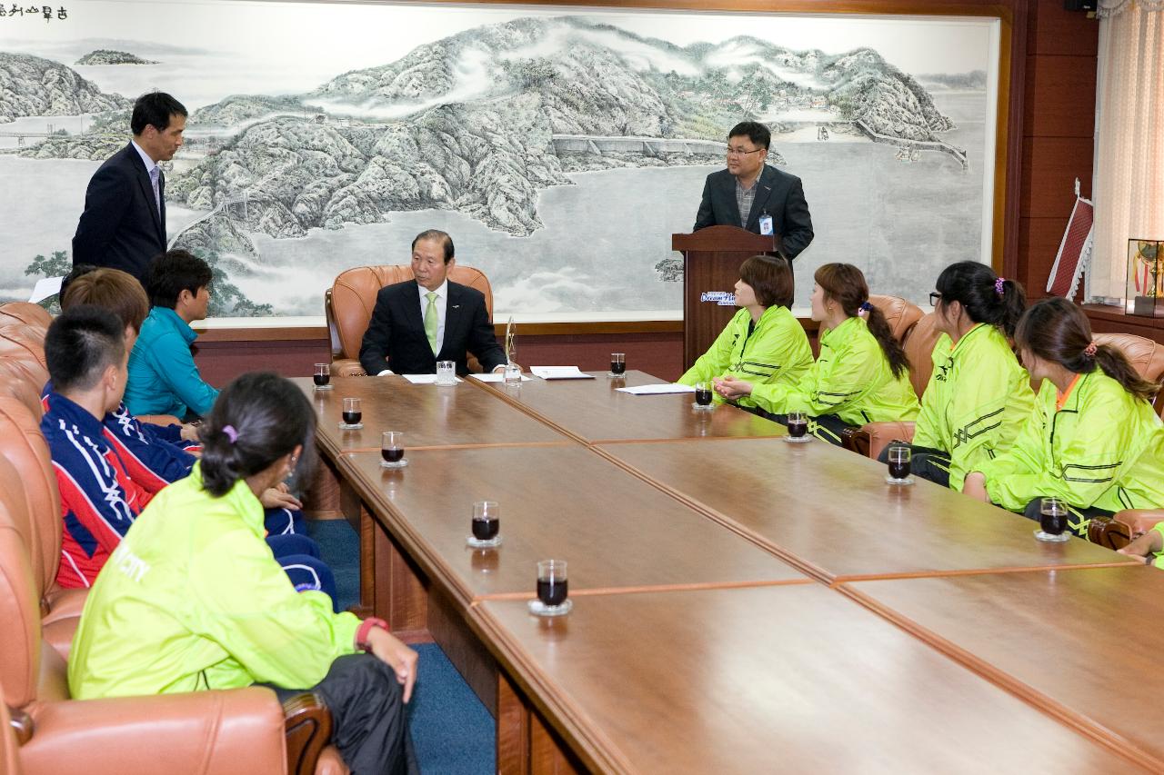 직장운동 경기부 육상 조정팀 격려