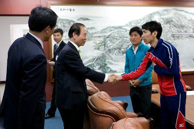 직장운동 경기부 육상 조정팀 격려