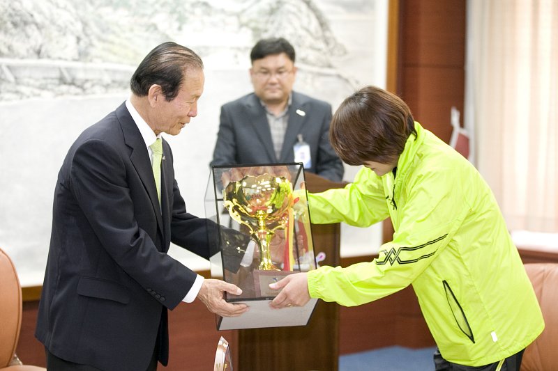 직장운동 경기부 육상 조정팀 격려