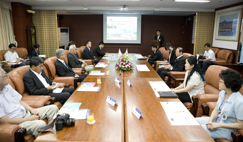 한국주재 일본인사 방문