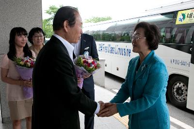 강남구청장 방문