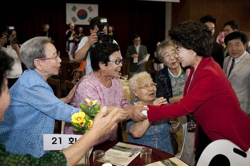 가천 이길여 여사 흉상 제막식