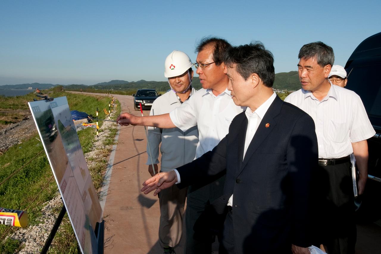 국토해양부장관 금강호 호안 시찰