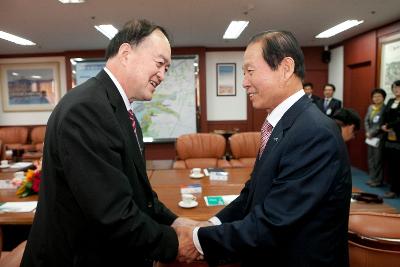 중국 연대시 노동대학 서기 군산방문