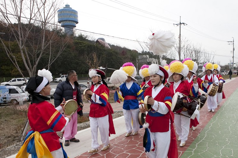 군산국제철새축제 개막을 축하는 농악놀이