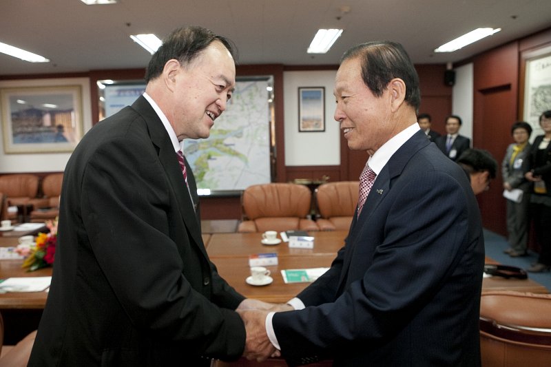 중국 연대시 노동대학 서기 군산방문