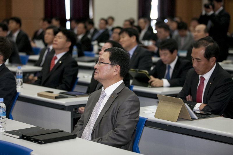 전북은행 경영정략회의 참석