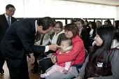 군산 이주여성 한국어 교육 종강식에 방문한 문동신군산시장사진(00003)