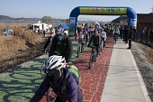 금강 자전거길 대행진 참가자 출발 모습사진(00010)