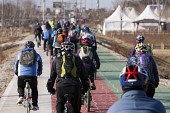 금강 자전거길 대행진 참가자들 자전거를 달리는 모습사진(00014)