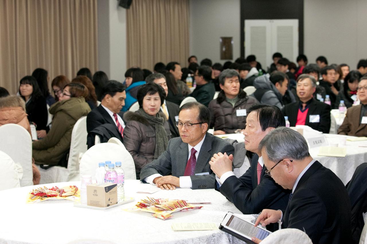 청소년수련관 감사 행사에 많은 사람이 참여했다.