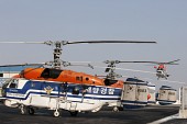 군산 항공대 격납고에 배치되 있는 러시아제 KA-32 헬기가 여럿 보인다.사진(00001)