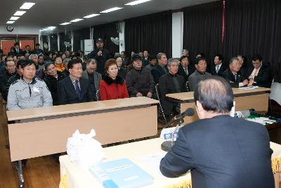 의견 제시하는 서수면 주민.