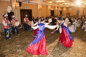 풍물 패 여성 무용수들의 화려한 북춤.사진(00023)