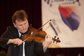 바이올린 솔로 외국인 연주자의 연주.사진(00034)