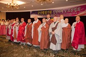 불교신도 연합 조찬법회에 참석한 스님들의 기념촬영.1사진(00012)