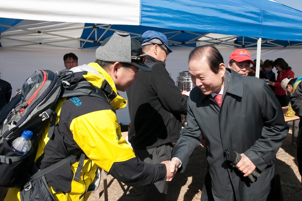 군경총 시산제