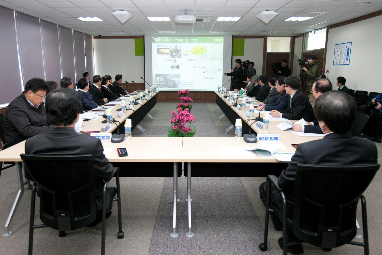 김완주 도지사 플라즈마 연구센터 방문