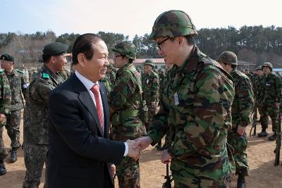 예비군 훈련 입소식 시장님 격려