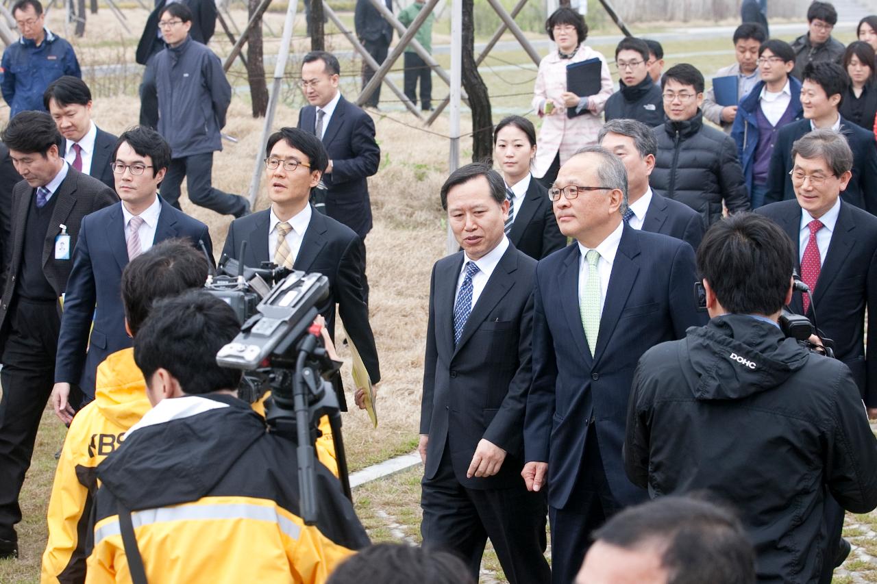 새만금방조제 행정구역 소송관련 대법관 현장검증