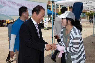 소룡동 주민어울 한마당 관계자 격려