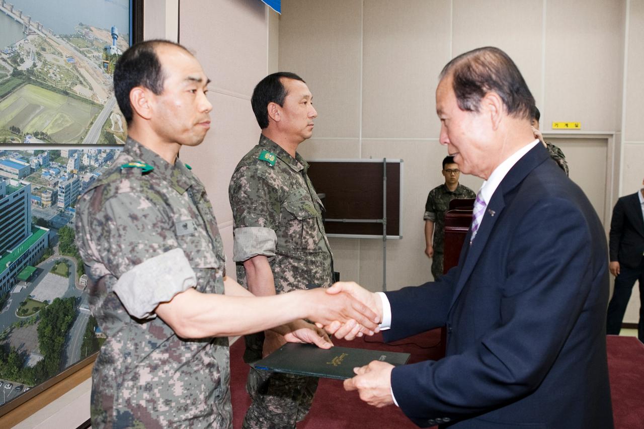 군산대대 정기감사 강평