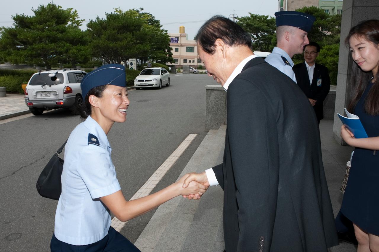 미공군 제8전투비행단 신임장교 방문