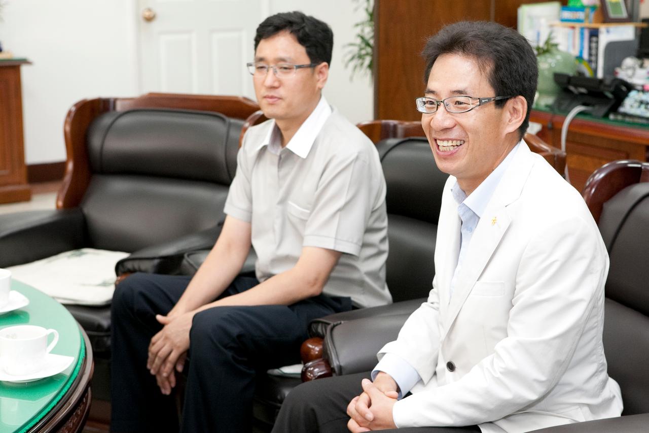 국민은행 군산지점 장학금 기탁