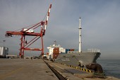 동영해운 군산-중국 대련간 첫 선박입항사진(00017)