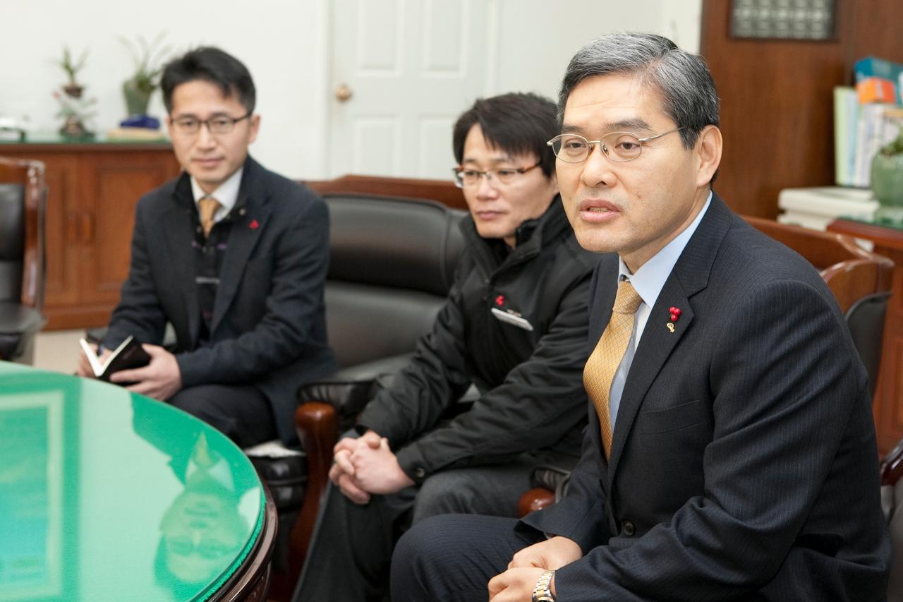 한국서부발전㈜ 군산발전처 이웃돕기 기탁