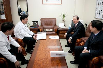 동군산병원 시장님 방문 및 환자 격려