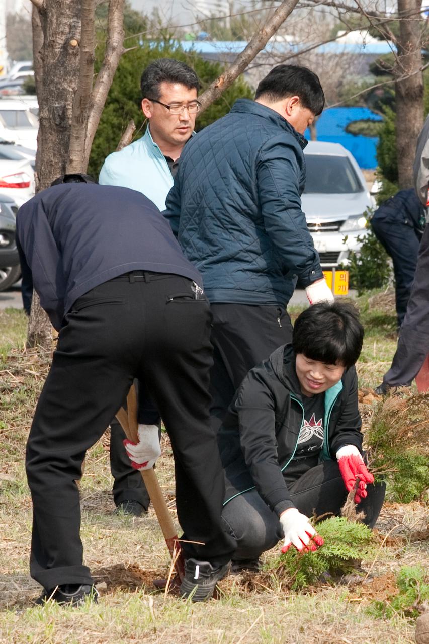 식목일 나무심기 행사