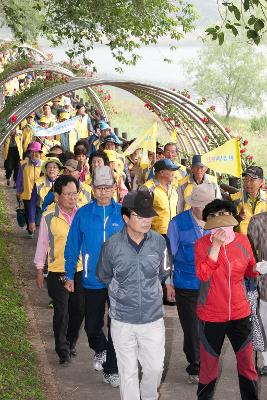 어르신 건강걷기대회 및 자원봉사출범식