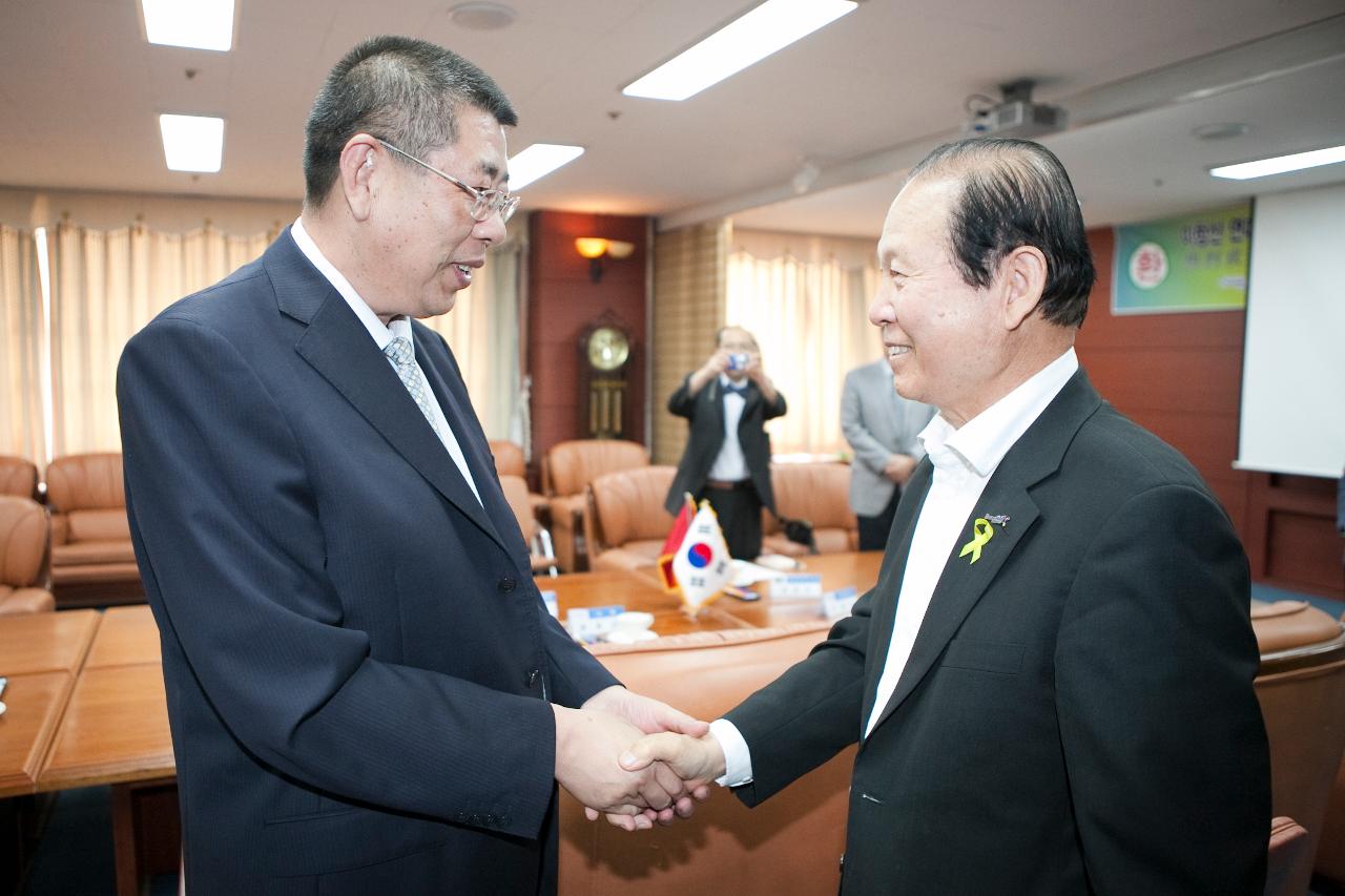 중국 연대노동대학장 일행 방문