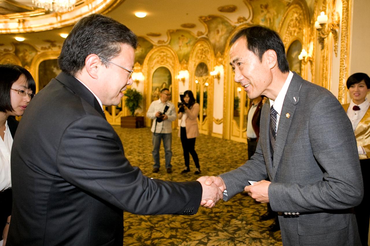 중국 연대시장 간담회 및 MOU 체결