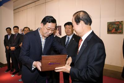 중국연대-한국 군산시 서예,미술,사진 교류전